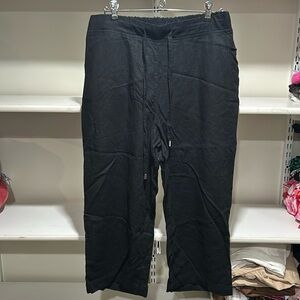 NWOT Jessica London capris